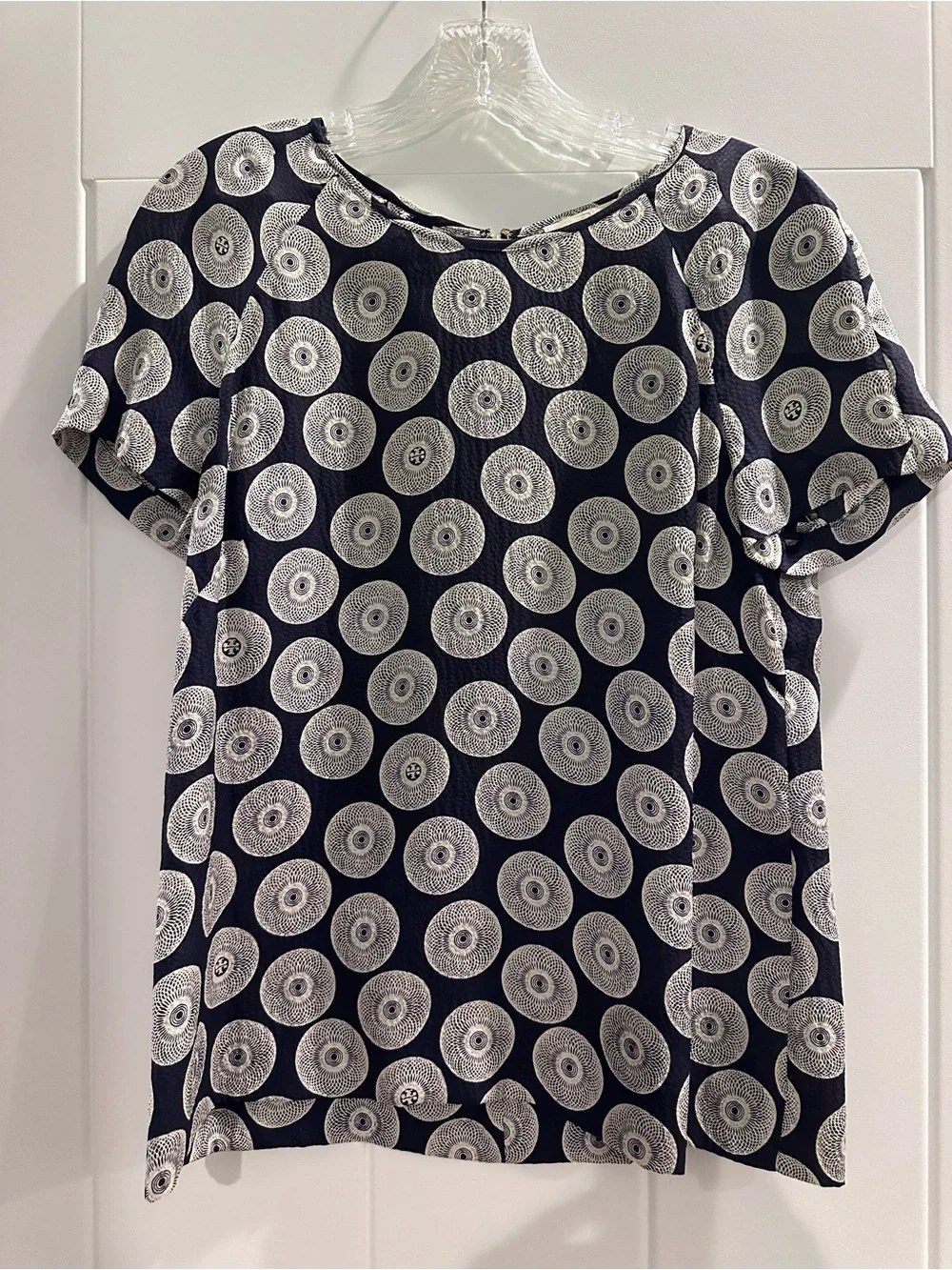 Tory Burch 100% Silk Navy and White Patterned Short Sleeve Top
